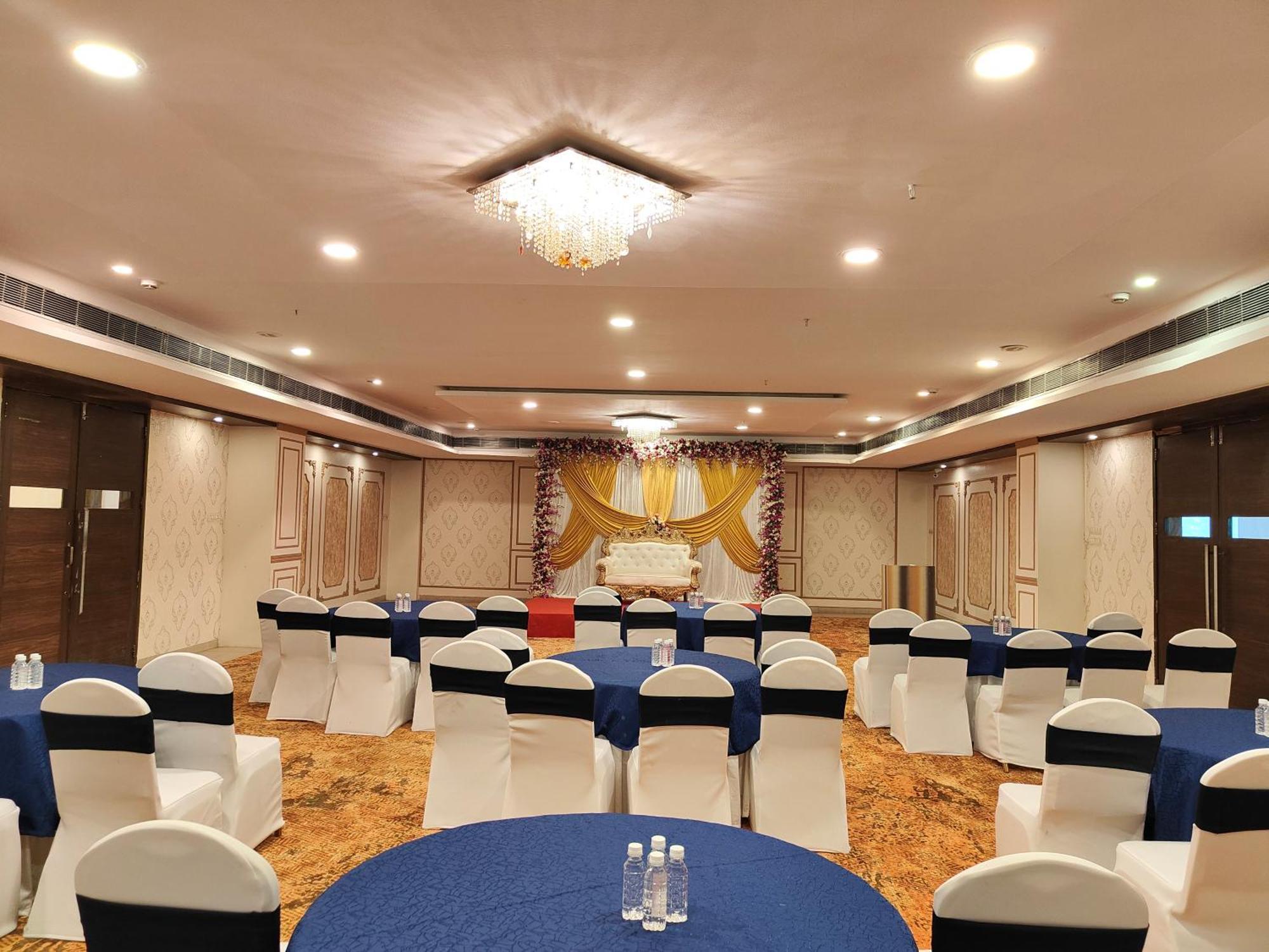 The Altruist Business Hotel Kharadi Pune Exterior foto