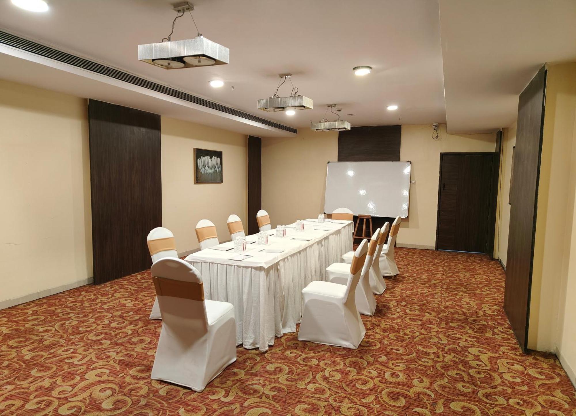 The Altruist Business Hotel Kharadi Pune Exterior foto